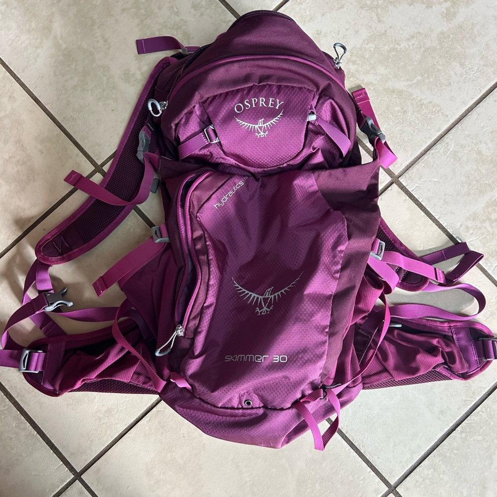Osprey Women's Skimmer 30 Backpack - Magenta